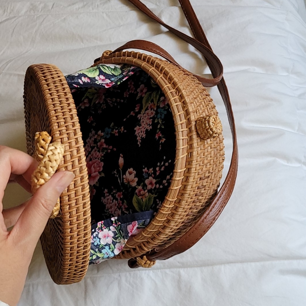 Round Rattan Bag - Picture 4 of 5